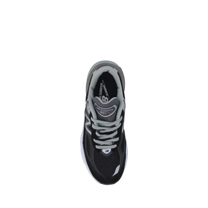990 Sneakers