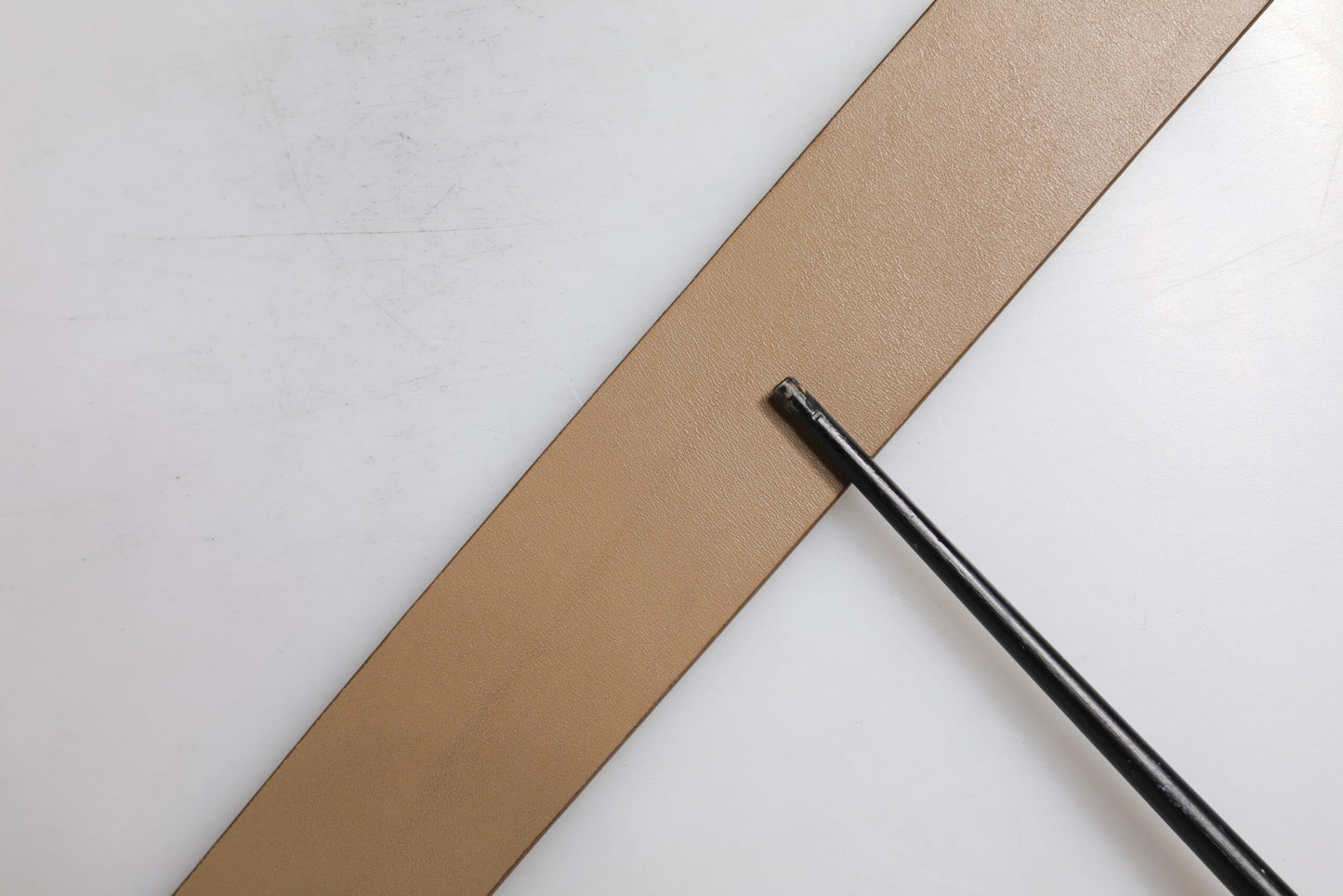 Brown Leather Classic Metal Logo Buckle Belt